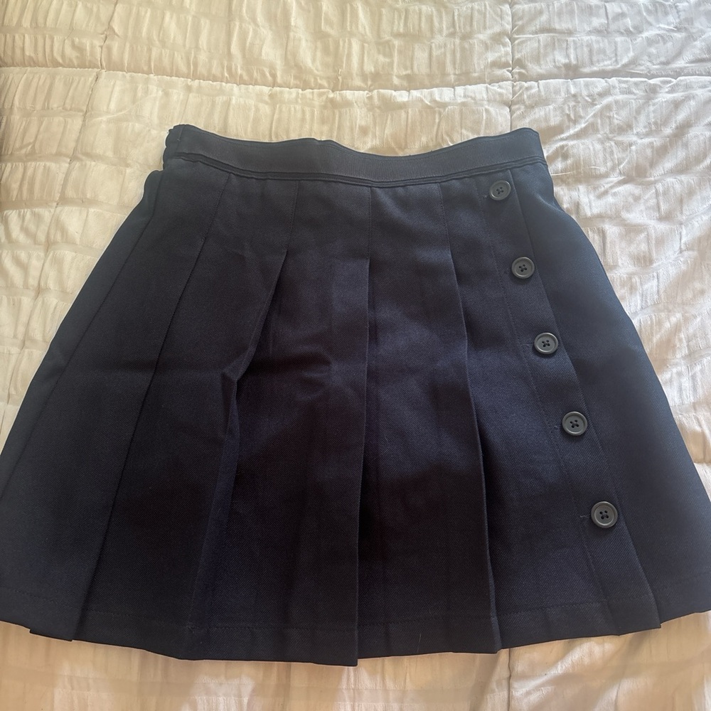 Stylish Black Button-Accent Mini Skirt